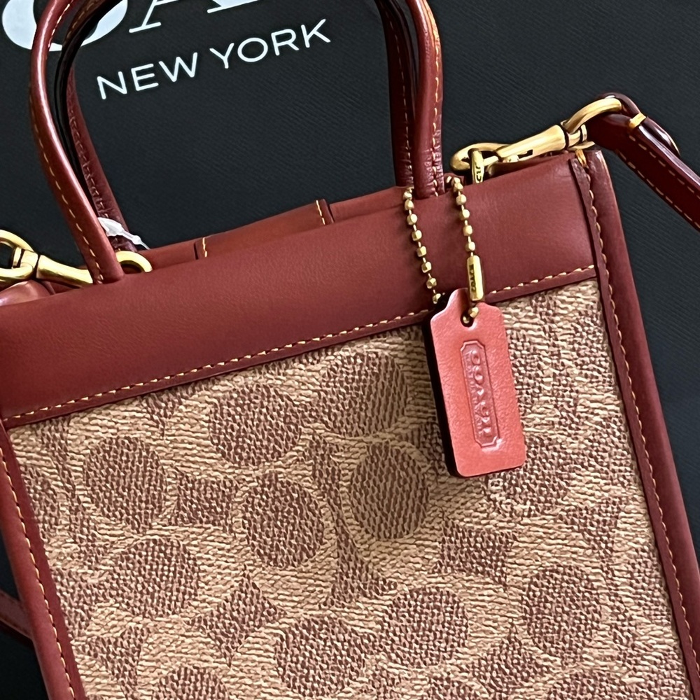 C5277 - Coach Mini Cashin Tote in Signature Canvas - Picture 2 of 12